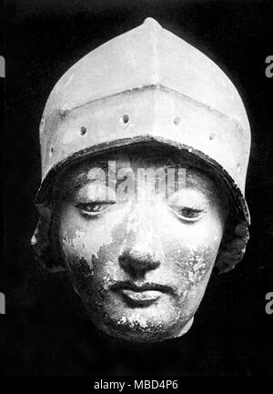 Reputato il Ritratto di Giovanna d'arco, dall'originale, già nella chiesa di San Maurizio, Orleans - anche Jeanne d'Arc (1412 - 30 Maggio 1431) è un'eroina nazionale di Francia e un santo della Chiesa Cattolica Romana. Molti credettero che ha avuto visioni da Dio che disse a recuperare la sua patria. Nei primi mesi del 1429 ha convinto il uncrowned Re Carlo VII a darle una tuta di armatura e il permesso di alleviare l assedio a Orléans. In un primo momento trattata come una polena dal veterano dei comandanti, ha acquisito rilievo quando ha sollevato l'assedio in soli nove giorni - Foto Stock