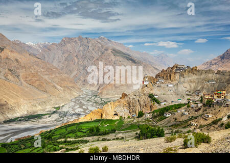 Vista della Spiti valley e Dhankar Gompa in Himalaya Foto Stock