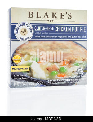 Winneconne, WI - 7 Aprile 2018: una scatola di Blakes gluten-free chicken pot pie isolato su un background. Foto Stock