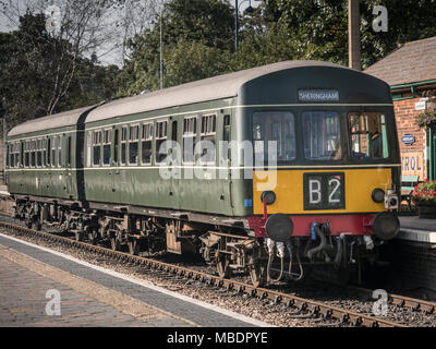 Classe Metro-Cammell 101 costruito in Birmingham comprendente di 51192 freno motore 56352 e la guida del rimorchio. Sheringham nord della stazione ferroviaria di Norfolk. Foto Stock