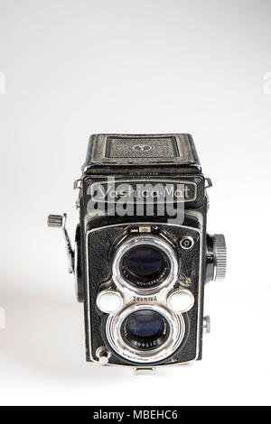 Antique Yashica Mat Twin Reflex Roll telecamera cinematografica dagli anni sessanta Foto Stock