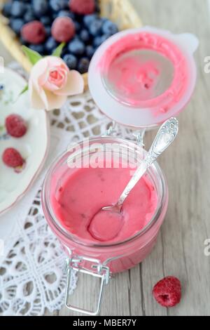 Lampone miele souffle Foto Stock