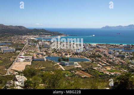 Baia di Alcudia Mallorca Spagna. Vista Hi seascape Foto Stock