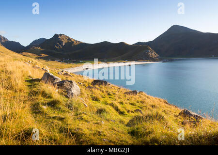 Uttakleivin rannalla Lofooteilla Norjassa. Foto Stock