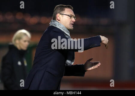 La Polonia coach Milosz Stepinski durante la Coppa del Mondo Donne match di qualificazione a Paisley 2021 Stadium, Paisley. Stampa foto di associazione. Picture Data: martedì 10 aprile, 2018. Vedere PA storia SOCCER Scozia donne. Foto di credito dovrebbe leggere: Andrew Milligan/filo PA. Restrizioni: Utilizzo soggetto a restrizioni. Solo uso editoriale. Uso commerciale solo con il preventivo consenso scritto della Scozia. Foto Stock