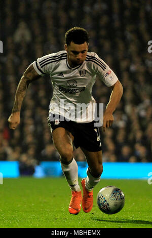 Ryan Fredericks di Fulham in azione. EFL Skybet partita in campionato, Fulham v lettura a Craven Cottage di Londra martedì 10 aprile 2018. Questa immagine può essere utilizzata solo per scopi editoriali. Solo uso editoriale, è richiesta una licenza per uso commerciale. Nessun uso in scommesse, giochi o un singolo giocatore/club/league pubblicazioni. pic da Steffan Bowen/Andrew Orchard fotografia sportiva/Alamy Live news Foto Stock