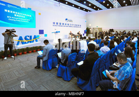 Boao, cinese della provincia di Hainan. Xi Apr, 2018. La conferenza stampa conclusiva del Forum Boao per l'Asia (BFA) Conferenza annuale 2018 è tenuto in Boao, Cina del sud della provincia di Hainan, Aprile 11, 2018. Credito: Yang Guanyu/Xinhua/Alamy Live News Foto Stock