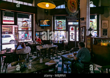El Hipopotamo Cafge. San Telmo, Buenos Aires, Argentina. Foto Stock