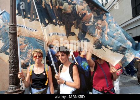 La protesta contro la international summit G8 di Genova (Italia), Luglio 2001 Foto Stock