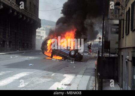 La protesta contro la international summit G8 di Genova (Italia), Luglio 2001 Foto Stock