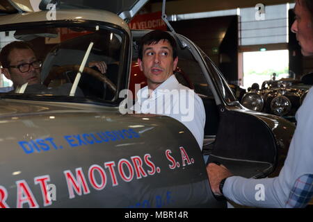 Brescia, Italia. 17th, maggio 2017. Toto Wolff (a destra), il team principal della Mercedes AMG F1 sarà alla guida di una MERCEDES-BENZ 300 SL W 194 prototipo 1952, tog Foto Stock