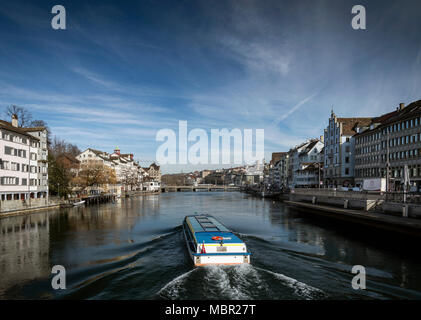 Il centro di Zurigo città vecchia e limmat landmark view in Svizzera Foto Stock