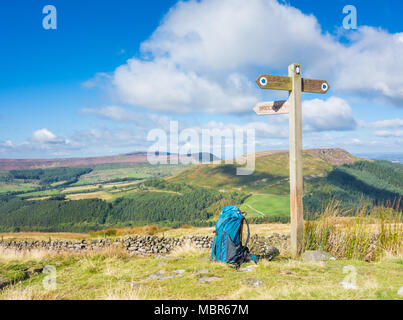 Vista verso la banca affrettate e Bilsdale dalla banca di creta sul modo di Cleveland National Trail. North York Moors National Park, North Yorkshire, Inghilterra. Regno Unito Foto Stock