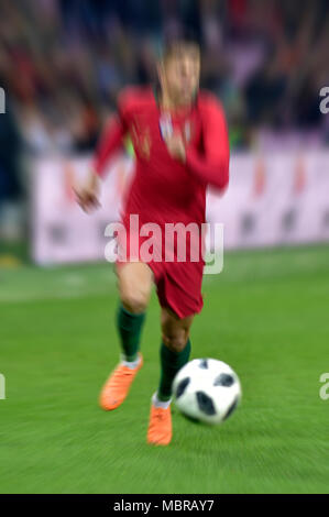 Effetto di zoom, calciatore Joao Cancelo, Portogallo Foto Stock