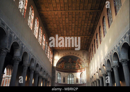 Basilica di Santa Sabina all Aventino (Basilica di Santa Sabina all Aventino) sul colle Aventino nel centro storico di Roma elencati di Patrimonio Mondiale dalla Foto Stock