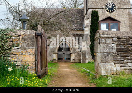 La Chiesa di San Pietro, Stoke Lyne, Oxfordshire, England, Regno Unito Foto Stock