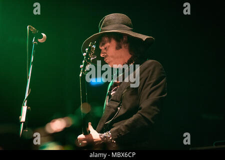 Milano, Italia. Il 10 aprile 2018. Italian band alternative rock Afterhours esegue presso gli sport indoor arena "Mediolanum Forum di Assago (MI). Credito: Simone Brambilla/Alamy Live News Foto Stock