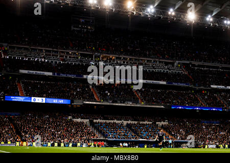 Madrid, Spagna. 11 Aprile, 2018. Gianluigi Buffon della Juventus durante l' UEFA Champions League ' Quarti di finale, 2st gamba, match tra il Real Madrid 1-3 Juventus a Santiago Bernabeu Stadium on April 11, 2018 a Madrid, Spagna. Credito: Maurizio Borsari/AFLO/Alamy Live News Foto Stock