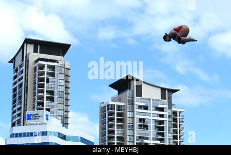 Il Gemma McArthur della Scozia compete nel preliminare della piattaforma da 10 m delle donne al centro acquatico di Optus durante il giorno otto dei Giochi del Commonwealth 2018 nella Gold Coast, Australia. PREMERE ASSOCIAZIONE foto. Data immagine: Giovedì 12 aprile 2018. Vedere la storia di PA COMMONWEALTH Diving. Il credito fotografico dovrebbe essere: Danny Lawson/PA Wire. Foto Stock