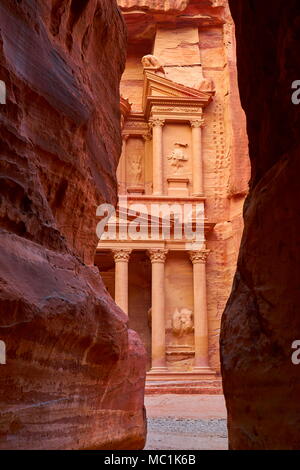 Al Tesoro Khazneh, Petra antica città, Giordania Foto Stock