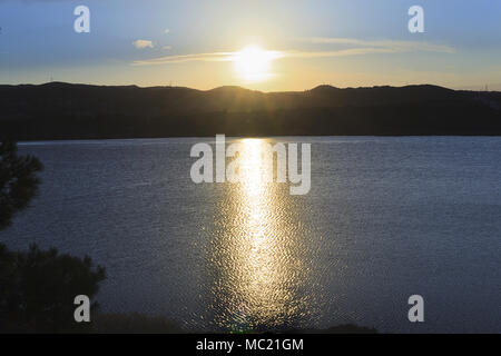 Tramonto su Parc Natural, Bages Bay, Narbonne Francia Foto Stock