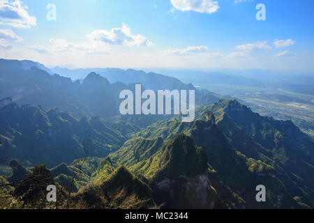 Il grande Tianmen Shan Montagne Foto Stock