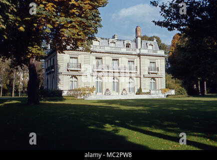 Das Haus der Herzogin von Windsor, Wallis Simpson, im Bois de Boulogne bei Paris, Frankreich 1974. Il mansion di Wallis Simpson, duchessa di Windsor, al Bois de Boulogne vicino a Paris, Francia 1974. Foto Stock