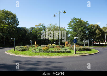 La rotonda sulla Broadway è creduto essere la Gran Bretagna è la prima rotatoria, costruito intorno al 1909, Letchworth Garden City. Foto Stock