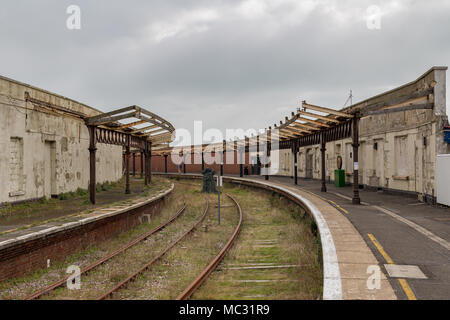 Folkestone, Kent, Regno Unito - 29 Ottobre 2016: i resti della vecchia Folkestone Harbour stazione ferroviaria Foto Stock