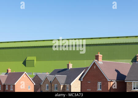 La nuova build station wagon con Cardington dirigibile appendiabiti dietro, Bedford, Regno Unito Foto Stock