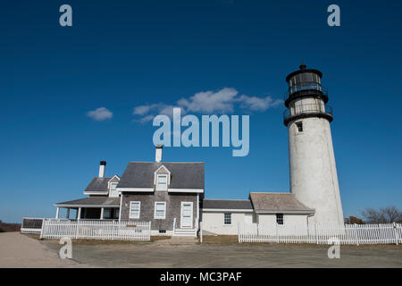 Il Highland Light è attivo un faro costruito nel 1797 sul Cape Cod National Seashore in North Truro, Massachusetts. Foto Stock
