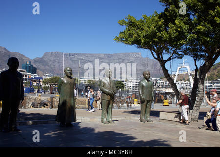 Statue di South African Premi Nobel, Waterfront, Città del Capo Foto Stock