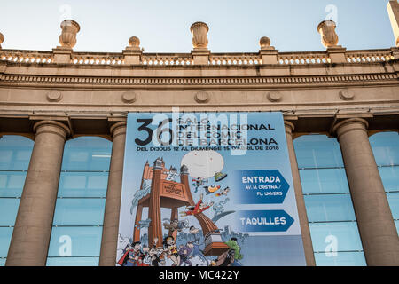 Aprile 12, 2018 - Barcellona, in Catalogna, Spagna - poster gigante annunciando il fumetto di Barcellona fiera. Apertura della trentaseiesima Barcelona International Comic Fair da 12th-15th Aprile 2018 in Fira di Barcellona MontjuÃ¯c. (Credito Immagine: © Paco Freire/SOPA immagini via ZUMA filo) Foto Stock