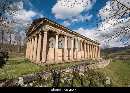 Saint George vecchia chiesa neoclassica in Cantabria, Spagna. Foto Stock