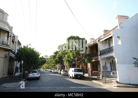 Case a schiera su Darghan Street, Glebe a Sydney interiore dell'occidente. Foto Stock