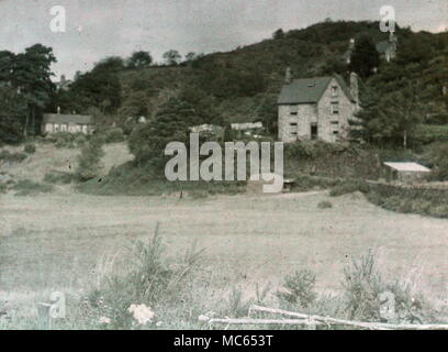 AJAXNETPHOTO. 1911 (circa). MERIONETHSHIRE, Wales, Regno Unito. - Vista EFFETTUATA CON INIZIO AUTOCHROME FILM colore. Fotografo:sconosciuto © IMMAGINE DIGITALE COPYRIGHT VINTAGE AJAX Picture Library Fonte: AJAX FOTO VINTAGE COLLEZIONE REF:(C)AVL ACHM 1911 08 Foto Stock