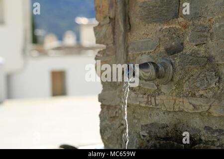 Acqua pubbliche fontane e molle, Las Alpujarras, Granada, Andalusia, Spagna Foto Stock