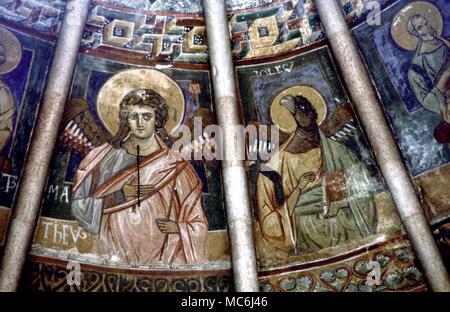 Quattro Evangelista St Johns Immagine di San Giovanni con la testa di un'aquila, derivata dal simbolo dei redenti Scorpione affresco sulla cupola interna del Battistero di Parma Foto Stock