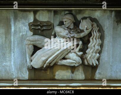 Astrologia segni zodiacali rilievo immagine zodiacale su Andrew Mellon fontana commemorativa 1952 a Washington DC scolpito da Sidney Waugh Aquarius Foto Stock