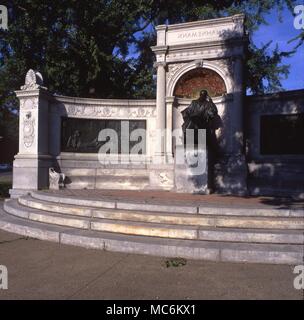 L omeopatia - Hahnemann. La Samuel Hahnemann Memorial da Charles Henry Niehaus in Scott Circle, Washington DC. Hahnemann (1755-1843) è seduto in un Grecian exedra, con bronzo bassorilievi raffiguranti i suoi successi medici. Foto Stock