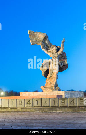 Vittoria memoriale dell'esercito sovietico al crepuscolo Foto Stock