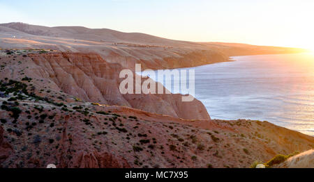 Vista guardando a sud ovest lungo la penisola di Fleurieu dalla città di Sellicks Beach, vicino a Adelaide, Australia del Sud Foto Stock