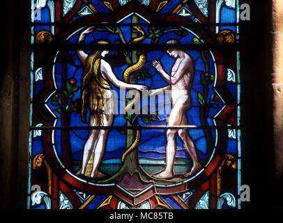 Vigilia di cristiani tentati dal serpente Eve tenendo il frutto dal serpente e passarlo ad Adam. Il vetro macchiato (XIX secolo) dalla Cattedrale di Lincoln Foto Stock