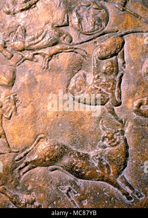 Astrologia egiziana Denderah immagine della costellazione zodiacale di Ariete e Toro sul soffitto mappa di costellazione sul tetto del tempio di Hathor Denderah Foto Stock