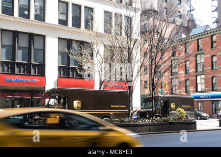 La città di New York Street scene su Park Avenue South a E. 25th Street Corner, STATI UNITI D'AMERICA Foto Stock