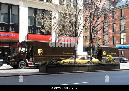 La città di New York Street scene su Park Avenue South a E. 25th Street Corner, STATI UNITI D'AMERICA Foto Stock