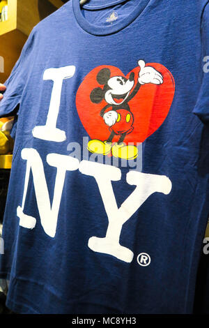 New York Negozio di souvenir nel Disney Store in Times Square NYC, STATI UNITI D'AMERICA Foto Stock