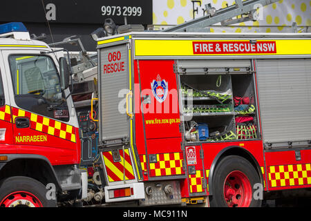 Fuoco e di salvataggio del Nuovo Galles del Sud di rispondere ad un'emergenza in Sydney, NSW, Australia Foto Stock