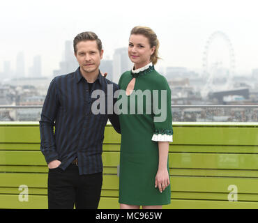 Foto deve essere accreditato ©Alpha premere 07996510/04/2018 Matt Czuchry e Emily VanCamp canali universale Il Photocall residente a Londra Foto Stock