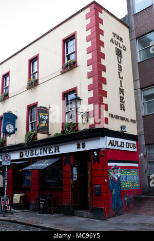 Aprile 12th, 2018, Dublino, Irlanda - Auld Dubliner nel quartiere di Temple Bar, situato sulla sponda sud del fiume Liffey Foto Stock